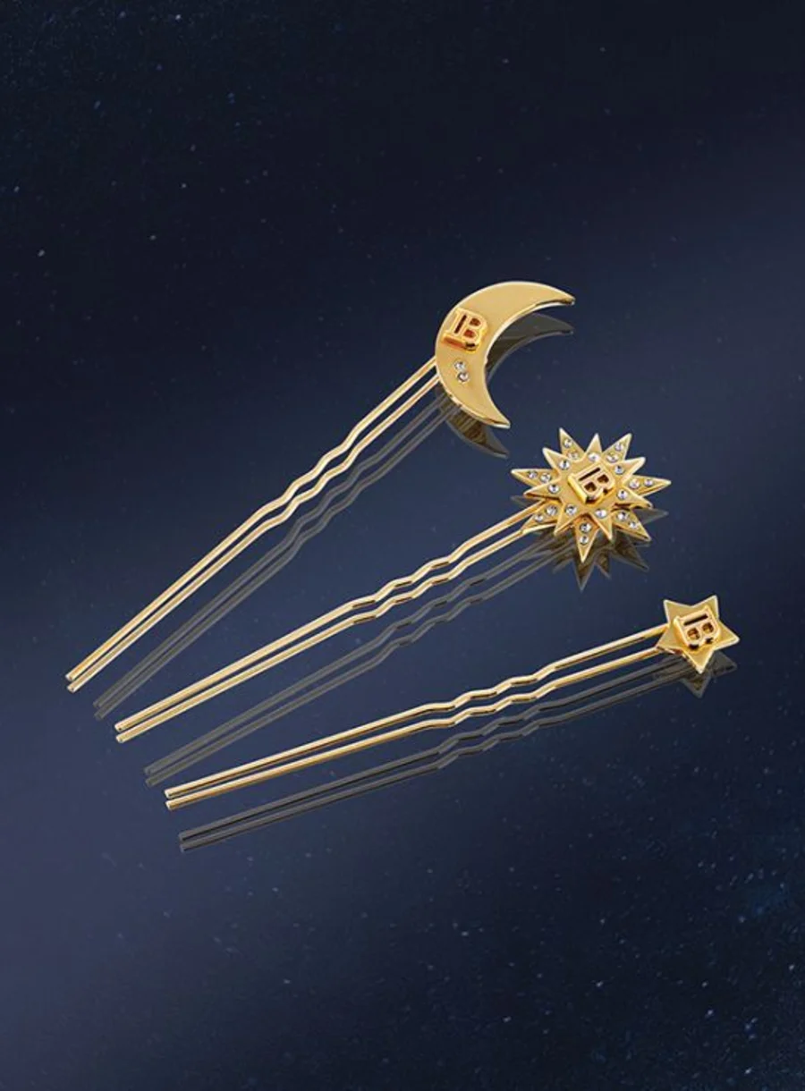 Balmain Hair Limited Edition Pin Set Gold – in use