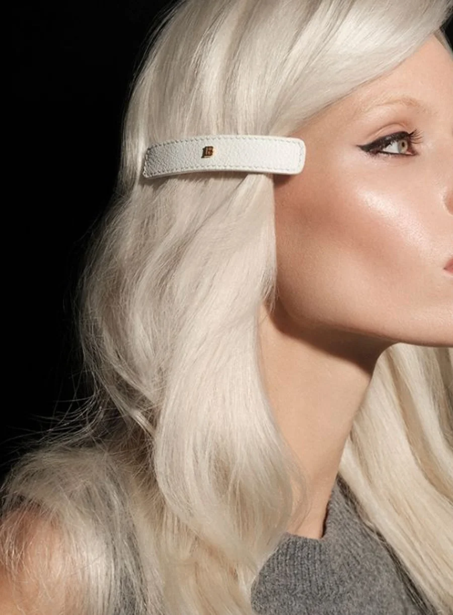Balmain Hair White Leather Large Barrette – in use