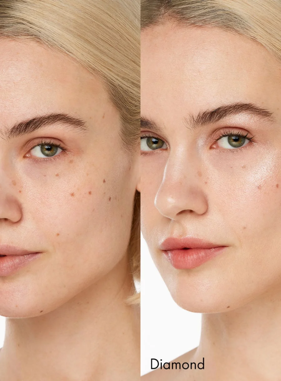 Simihaze Beauty Soft Strobe Creamy Highlight Powder – in use