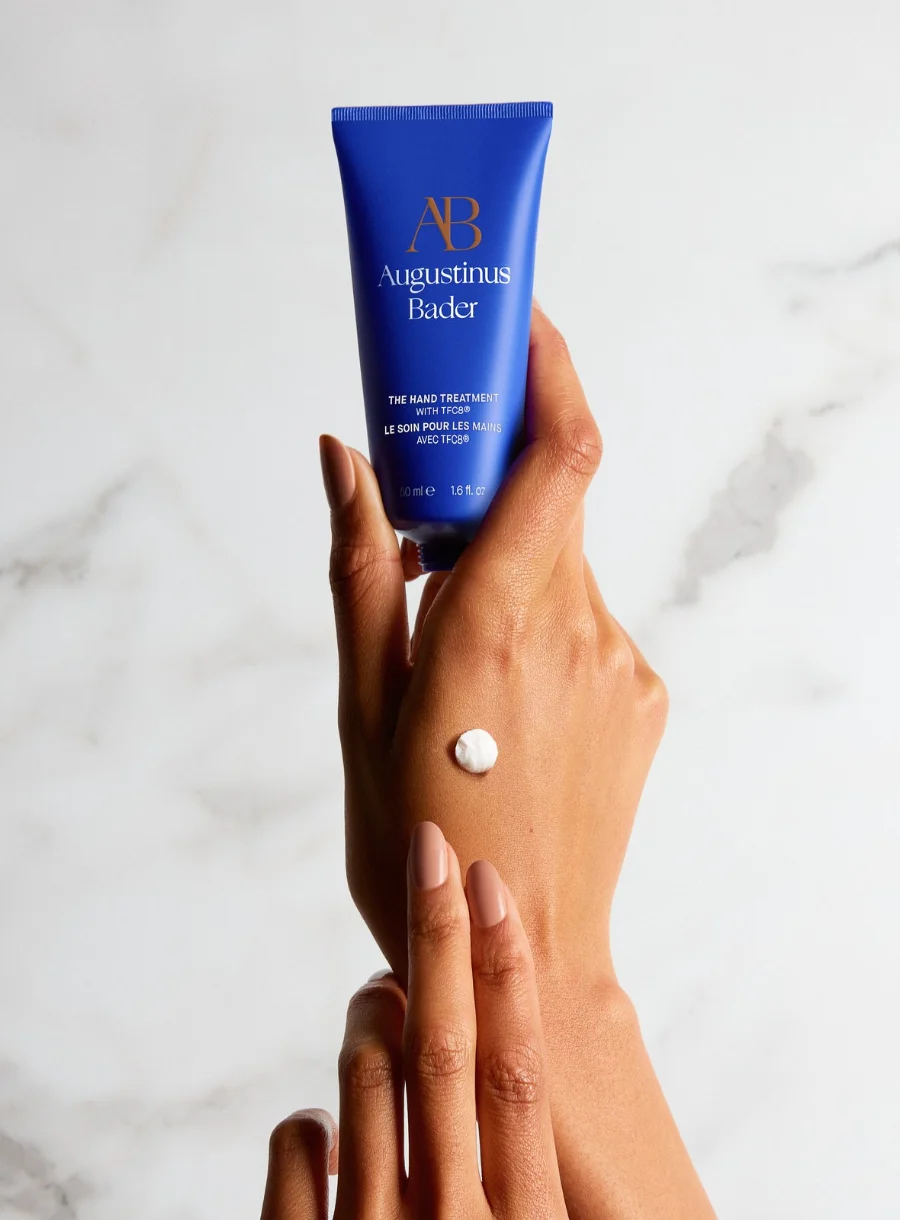 Augustinus Bader The Hand Treatment – in use