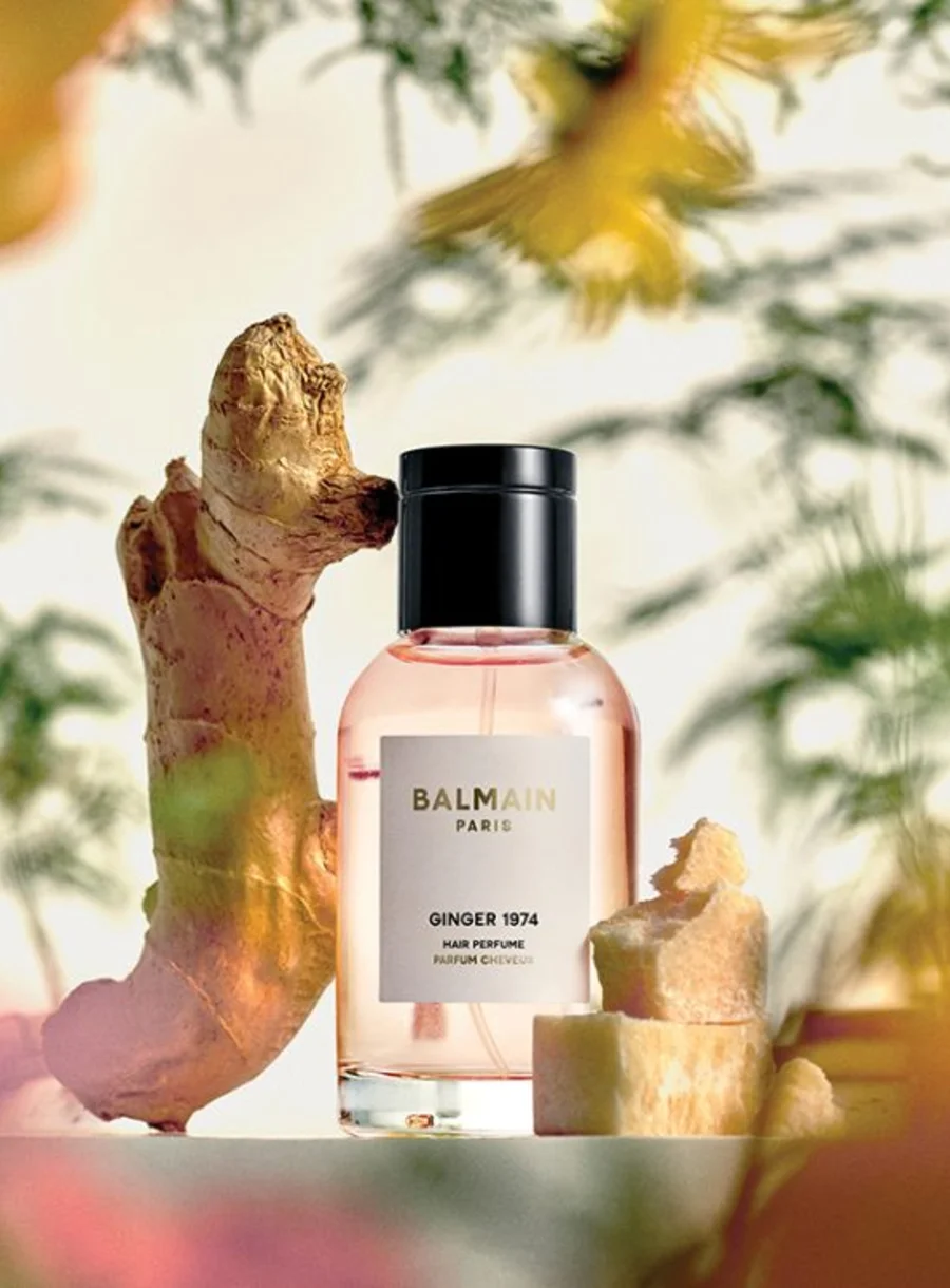 Balmain Hair Ginger 1974 Hair Perfume – in use