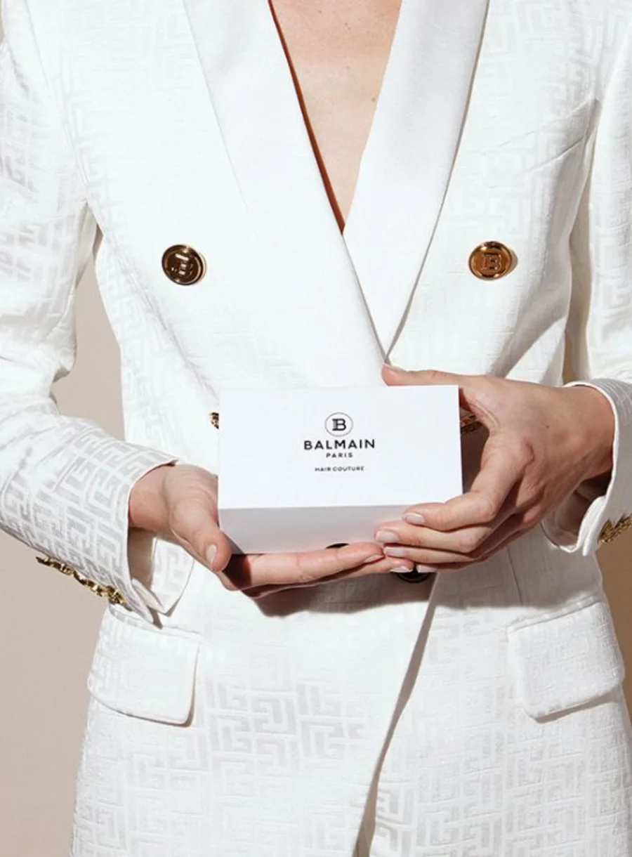 Balmain Hair Pince à Cheveux Medium White – in use