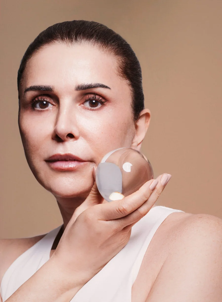 Antati Arabian Pearl Face Cream – model in use